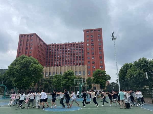 贵州工业职业技术学院4.jpg